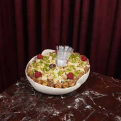 صينية حجري وسط تمر محشي R6603